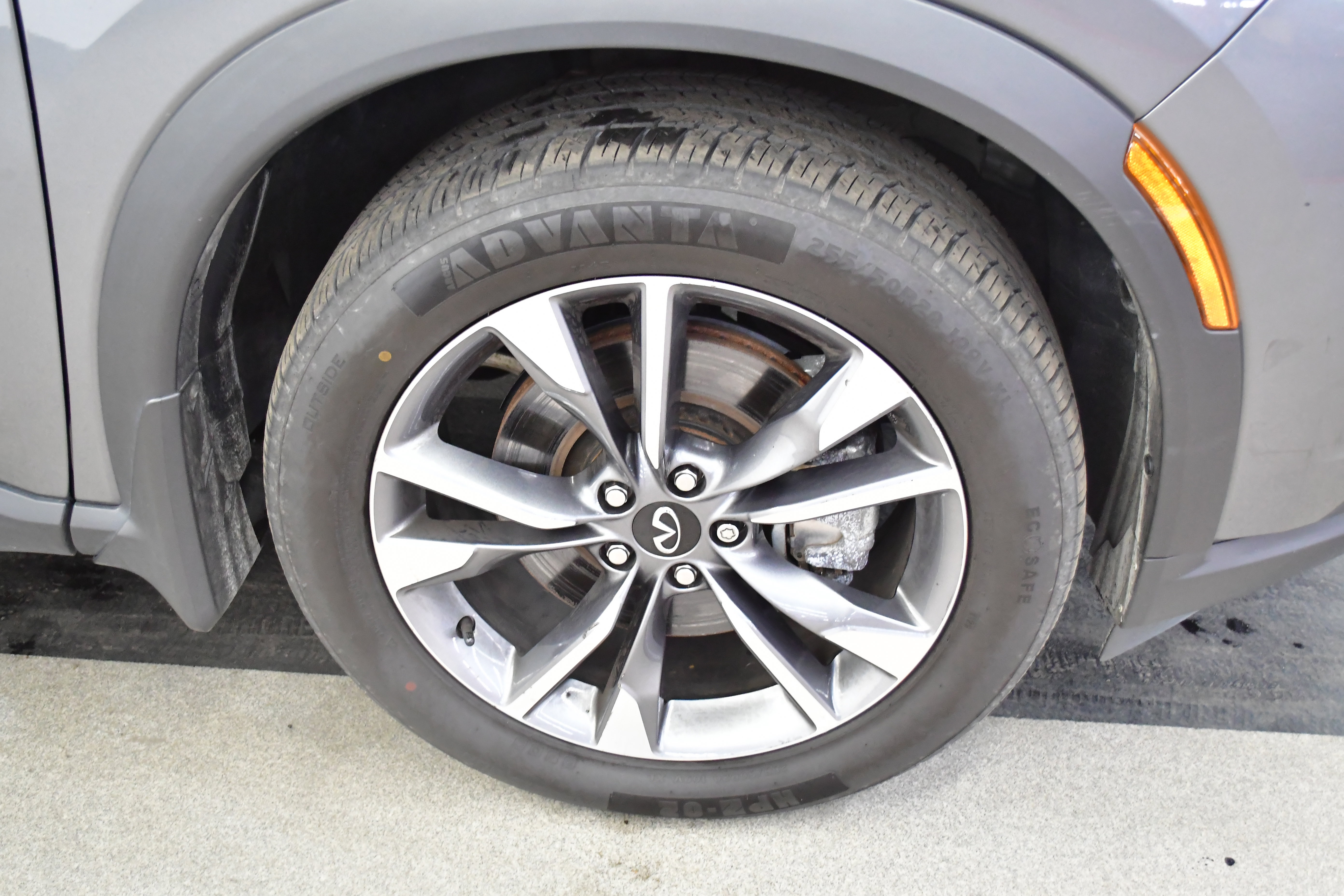 Used 2023 INFINITI QX60 Luxe w/ Performance Audio Package image 41