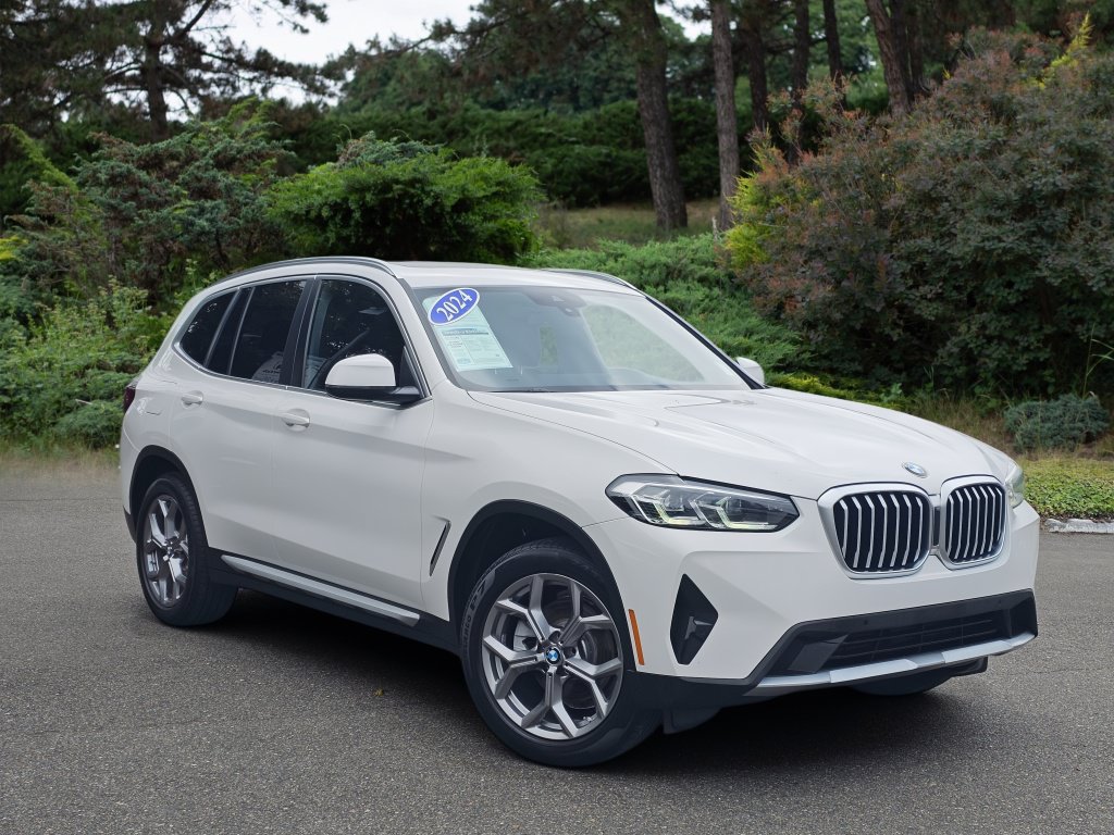 Used 2024 BMW X3 xDrive30i AWD/4WD image 2