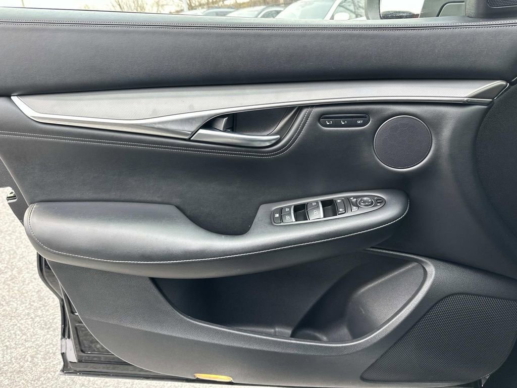 Certified 2025 INFINITI QX55 Luxe w/ Cargo Package image 24