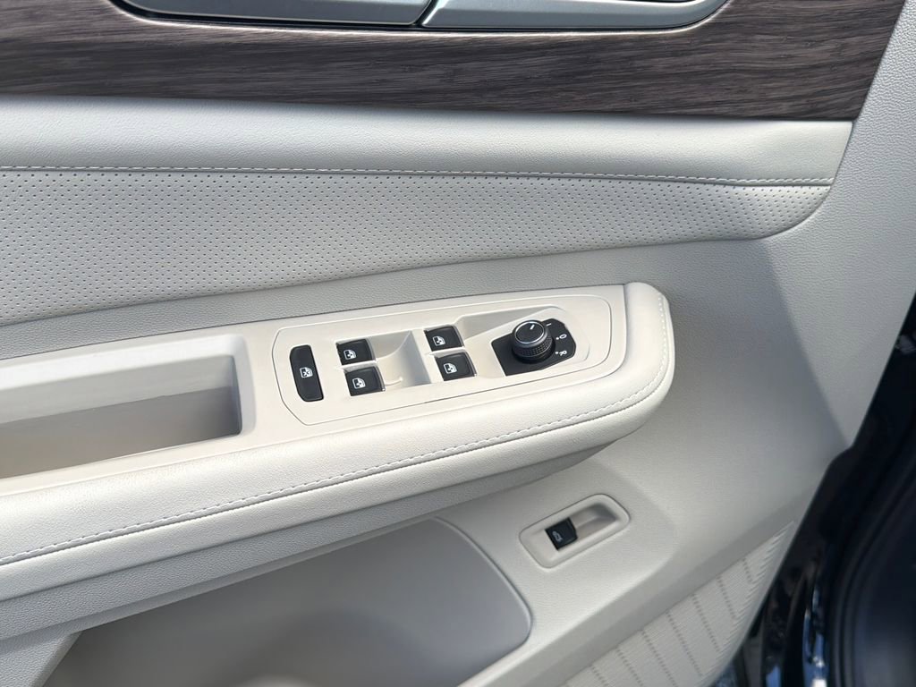 New 2026 Volkswagen Atlas SEL AWD/4WD image 13