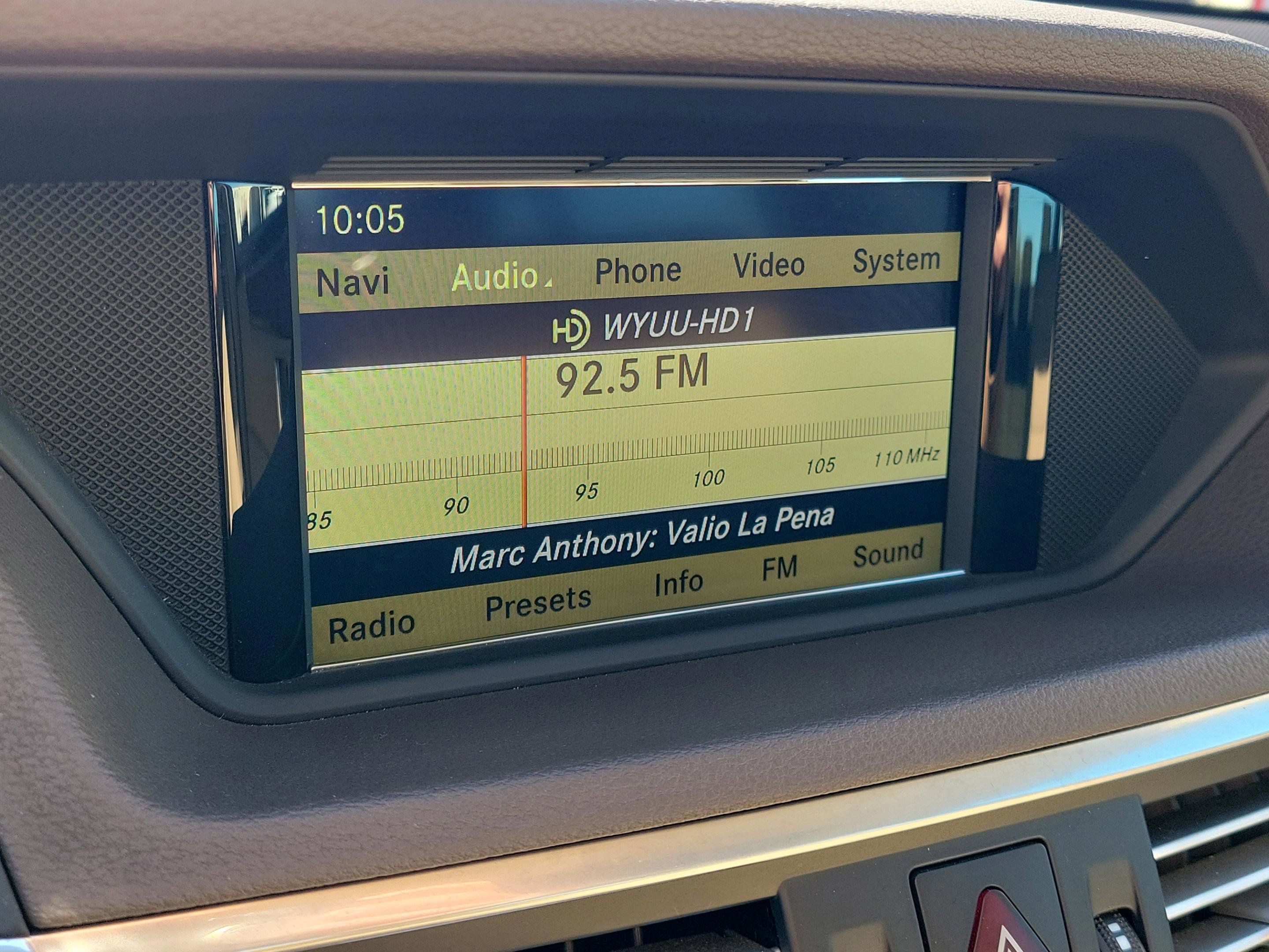 Used 2010 Mercedes-Benz E 350 4MATIC Sedan image 24