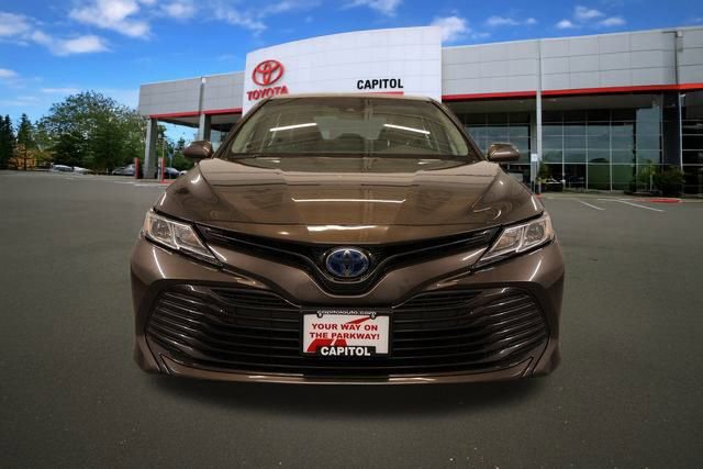 Used 2018 Toyota Camry LE image 7