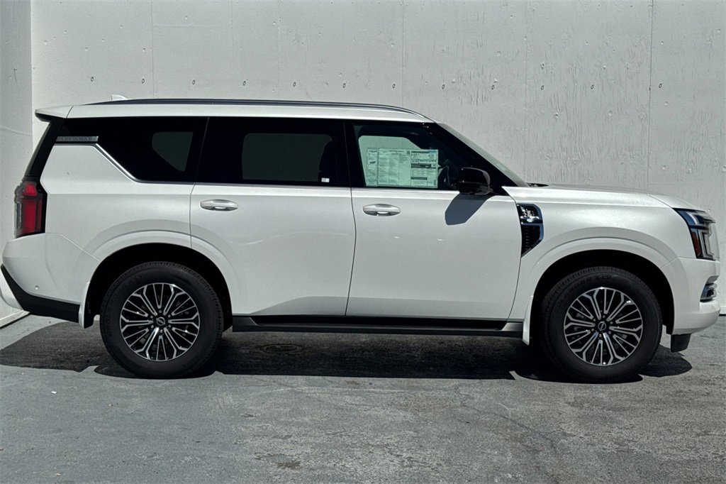 New 2025 Nissan Armada SL image 4