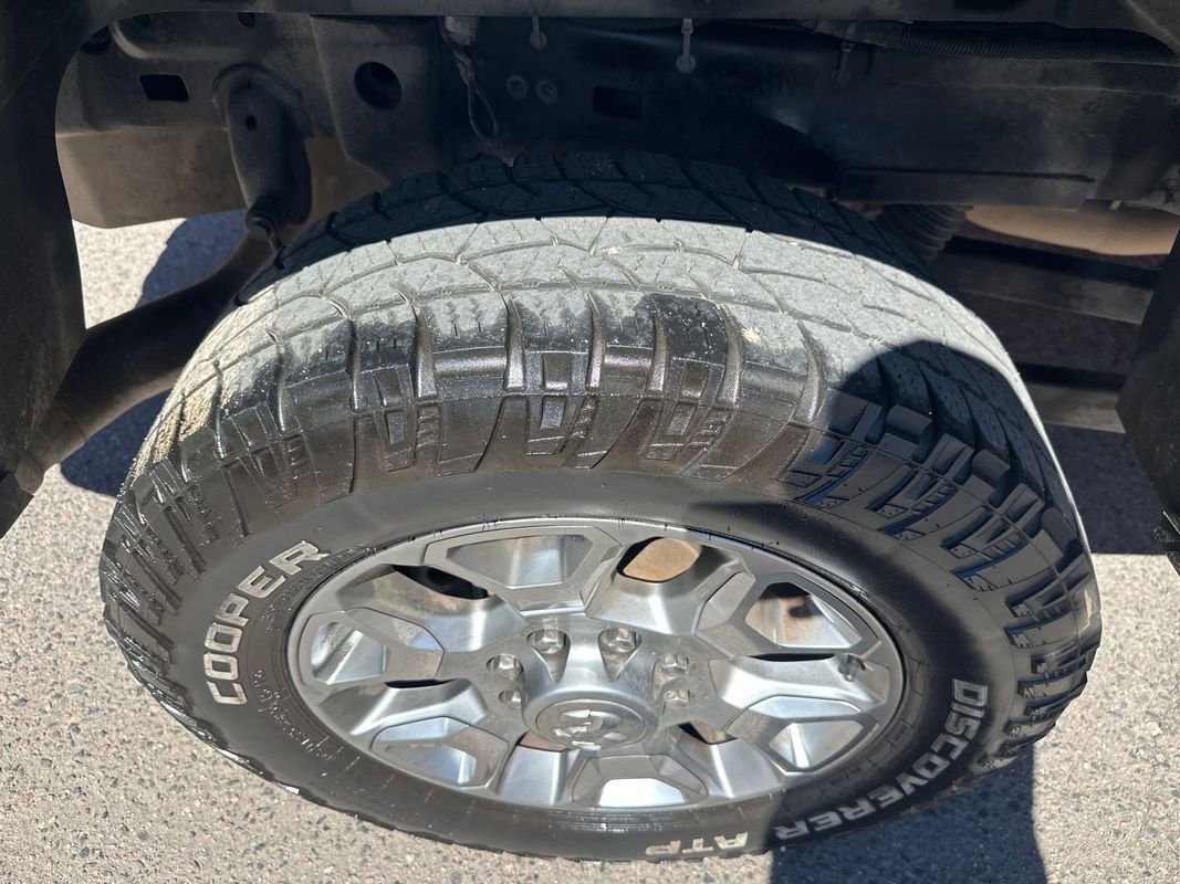 Used 2018 RAM 2500 Limited RWD image 18