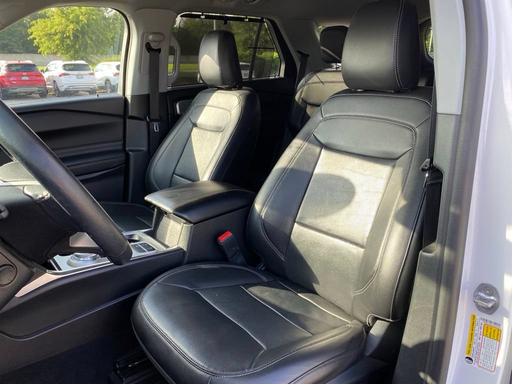 Certified 2023 Ford Explorer Limited w/ Equipment Group 301A RWD image 22