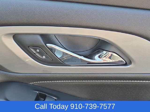 Used 2023 Chevrolet Traverse LT w/ LT Premium Package AWD/4WD image 39