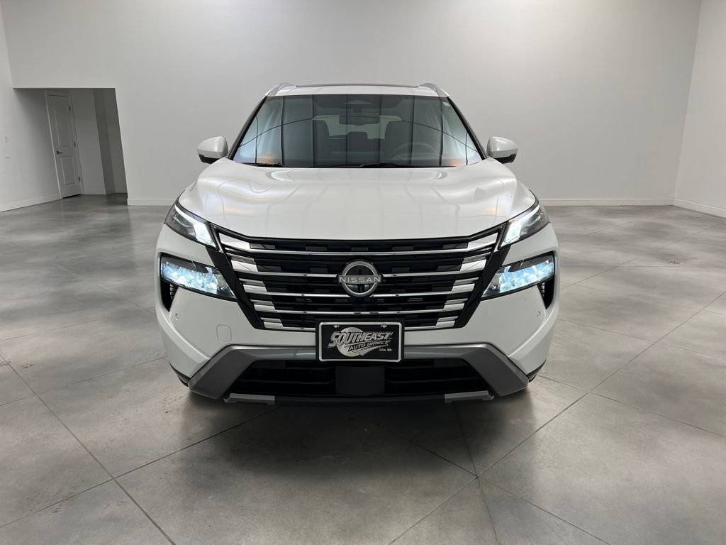 Used 2025 Nissan Rogue SL w/ Tech Package FWD video 2