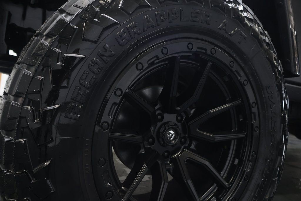 Used 2016 Jeep Wrangler Sahara image 23