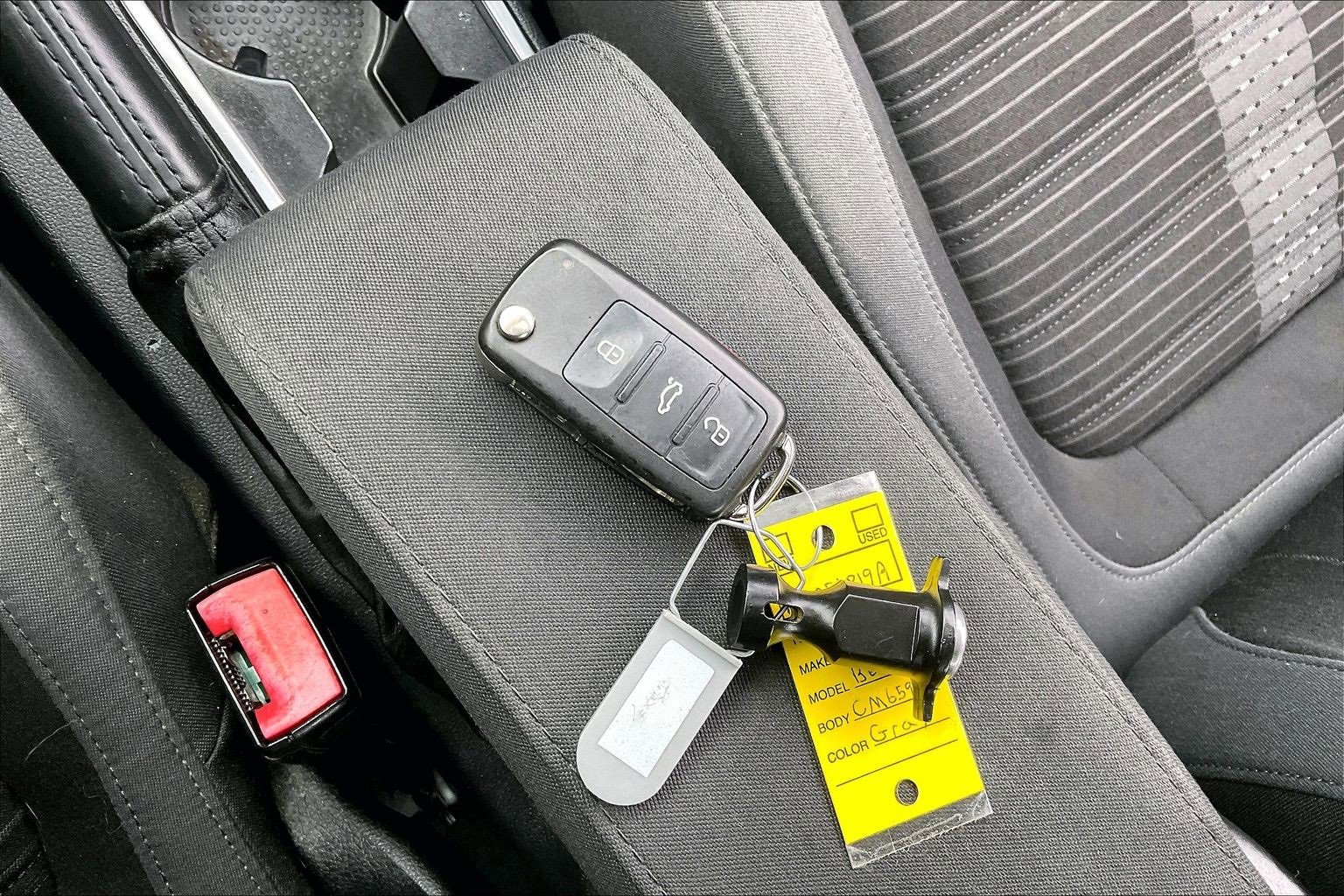 Used 2012 Volkswagen Beetle Turbo image 34