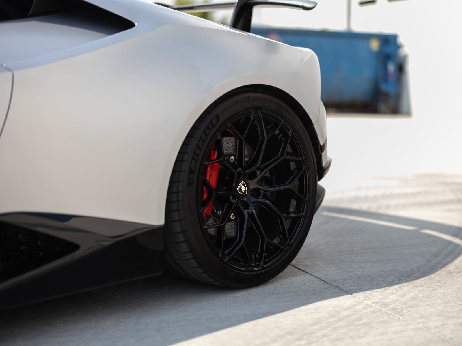 Used 2018 Lamborghini Huracan AWD/4WD image 16