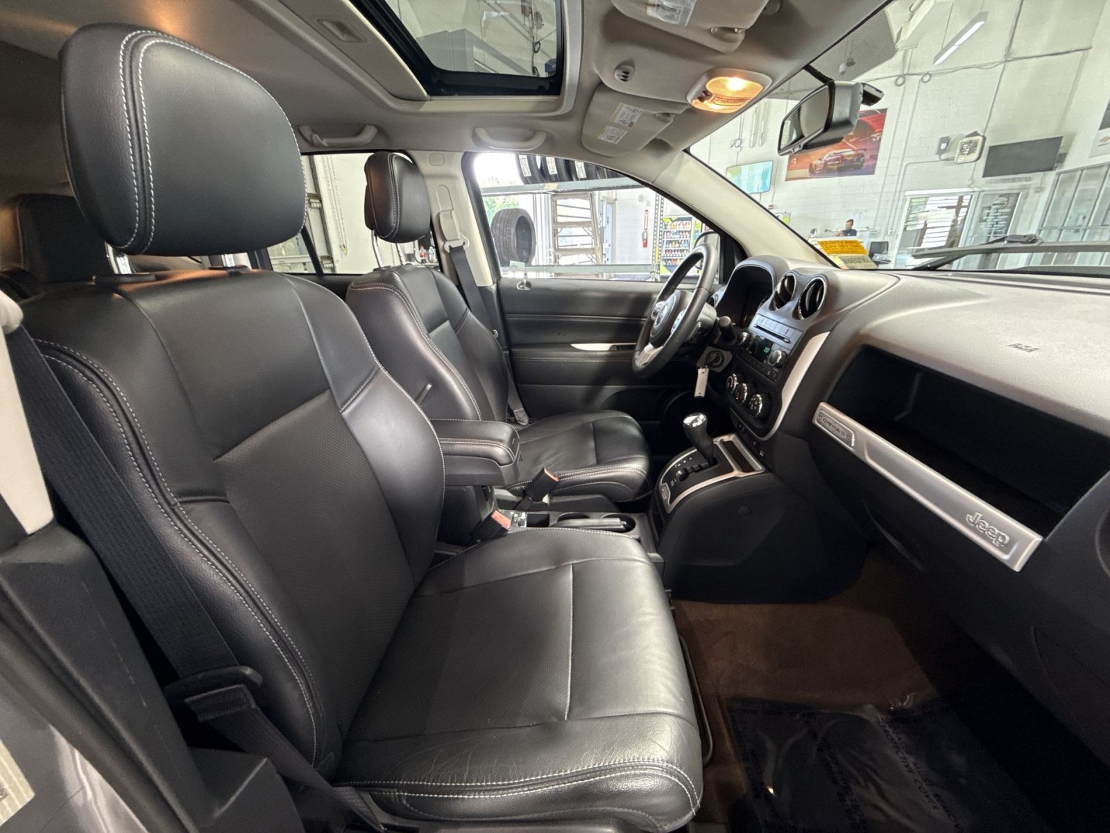 Used 2016 Jeep Compass High Altitude AWD/4WD image 26