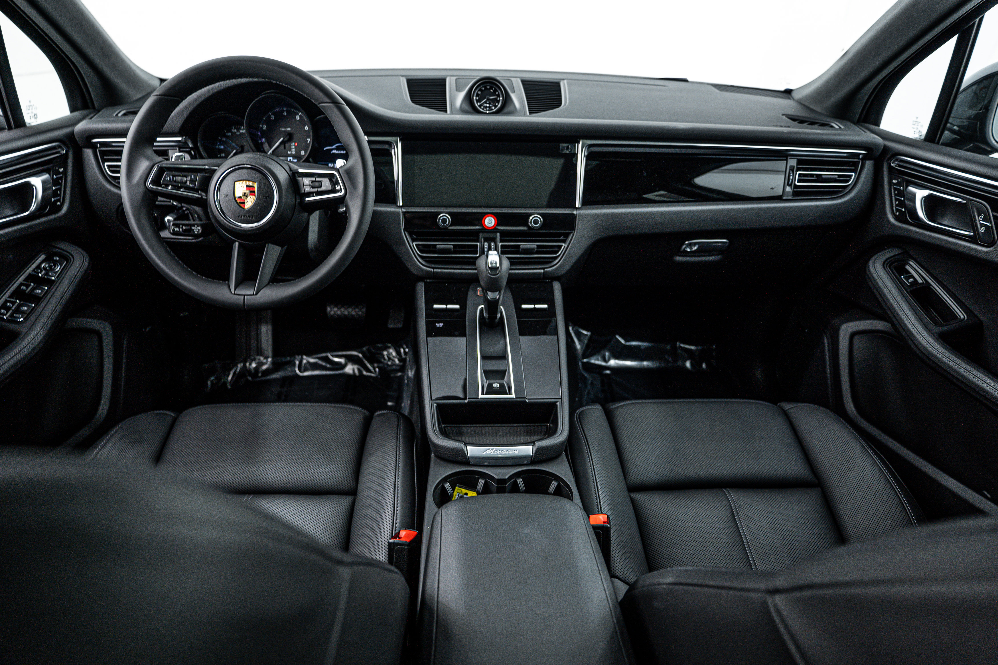 New 2025 Porsche Macan image 12