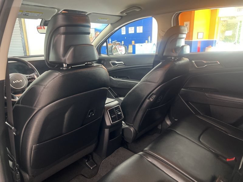 Used 2025 Kia Sportage EX FWD image 16