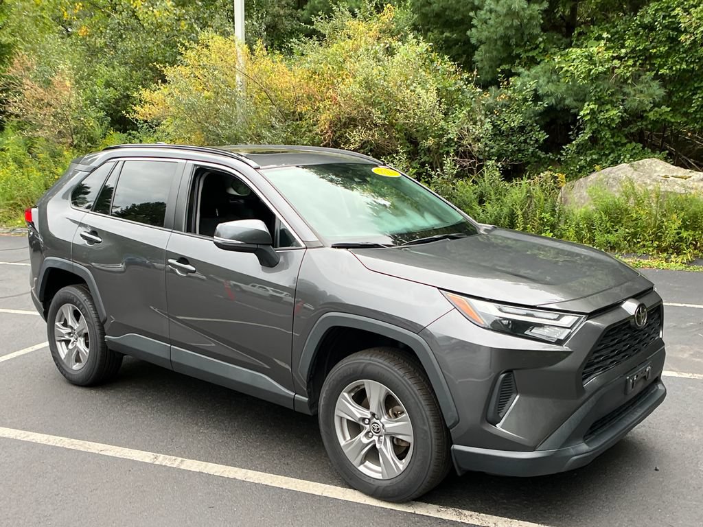 Used 2022 Toyota RAV4 XLE w/ Convenience Package AWD/4WD image 7