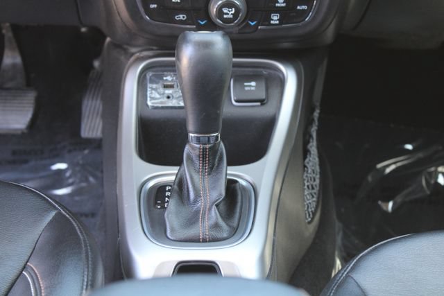 Used 2019 Jeep Compass Latitude w/ Popular Equipment Group FWD image 18
