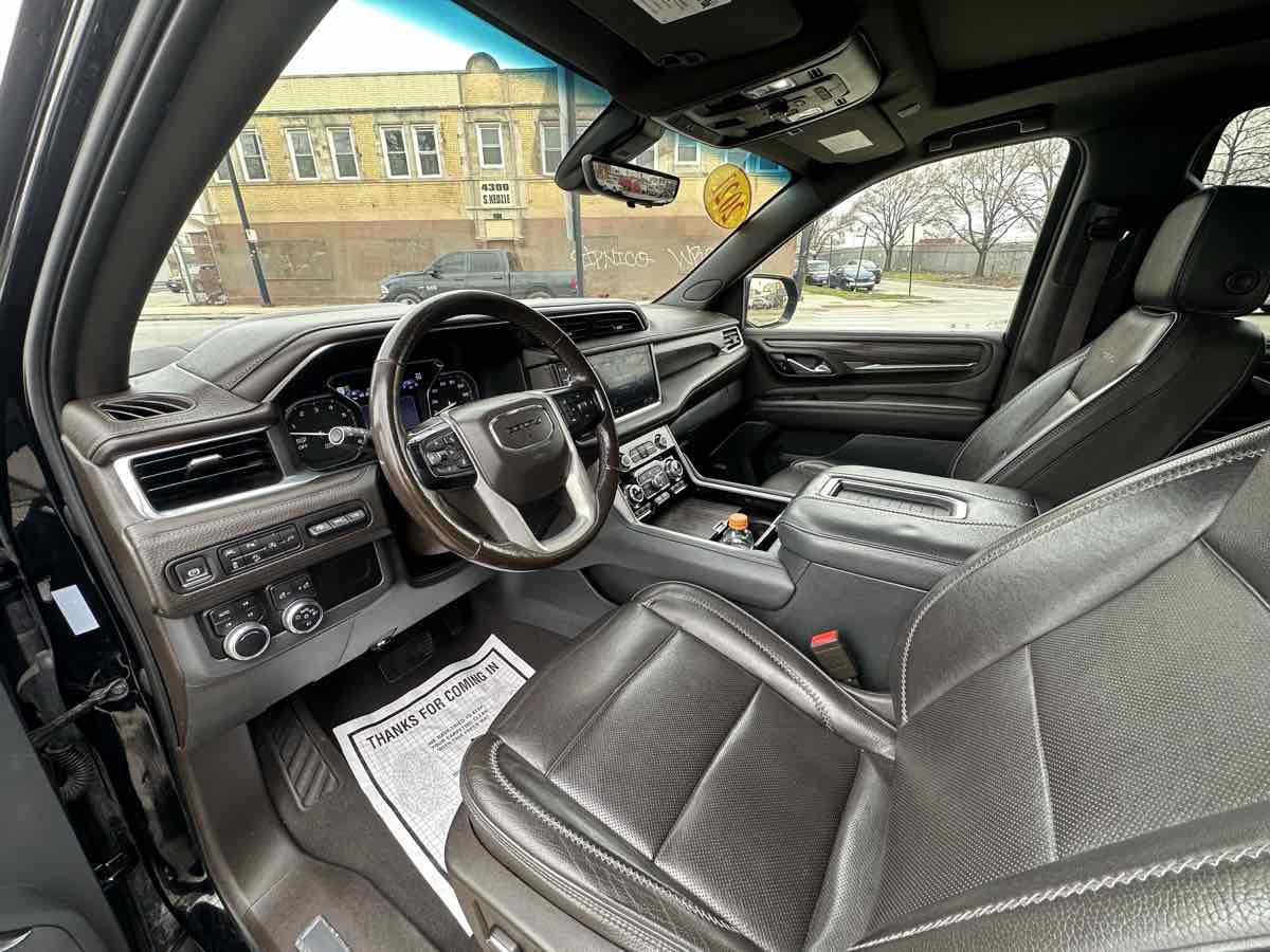 Used 2021 GMC Yukon Denali w/ Denali Premium Package AWD/4WD image 10