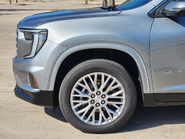 Used 2025 GMC Acadia Denali w/ Super Cruise Package FWD image 8