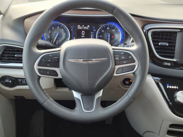Used 2023 Chrysler Voyager LX FWD image 26