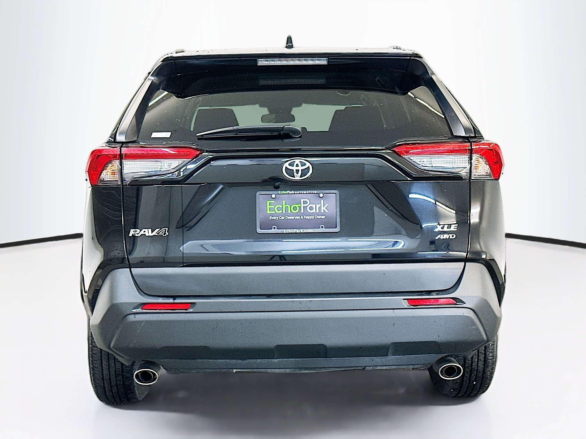 Used 2025 Toyota RAV4 XLE image 7