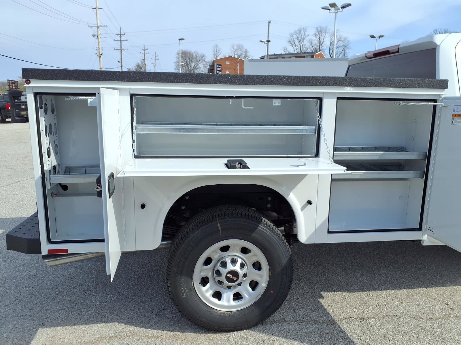 New 2026 GMC Sierra 3500 Pro w/ Convenience Package image 3