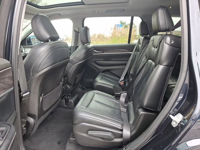 Used 2023 Jeep Grand Cherokee L Limited image 10