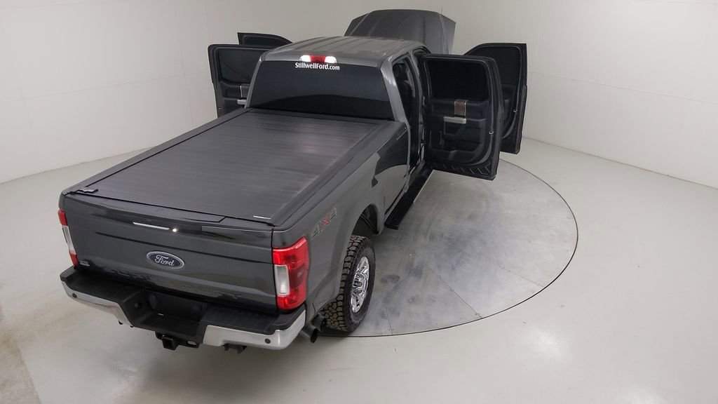 Used 2017 Ford F350 Lariat w/ Chrome Package image 53