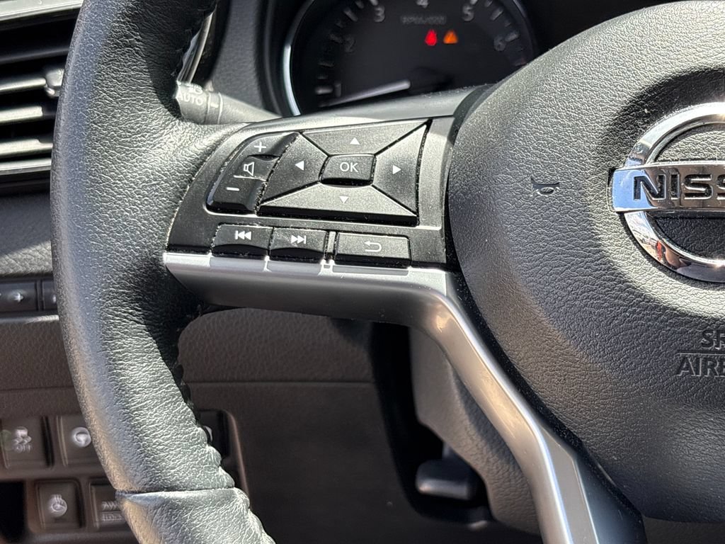 Used 2019 Nissan Rogue SV w/ Sun & Sound Touring Package AWD/4WD image 20