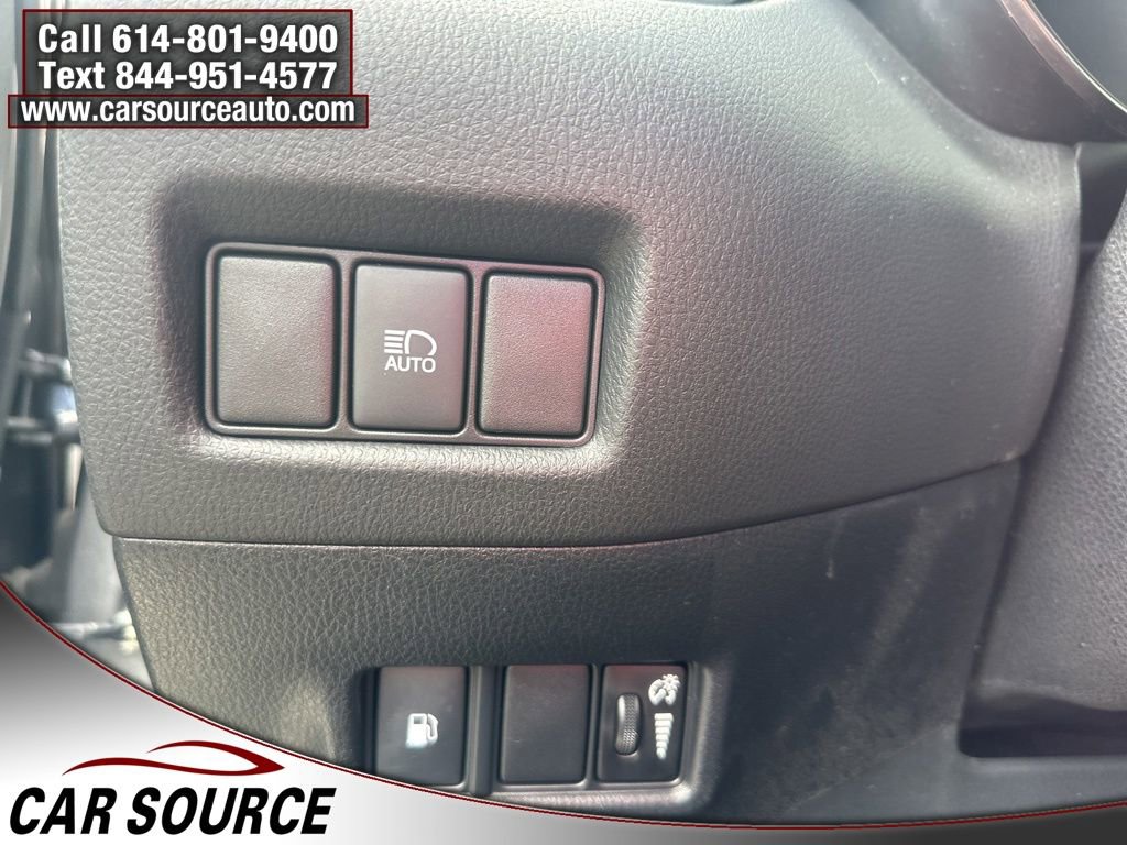 Used 2018 Toyota C-HR XLE image 15