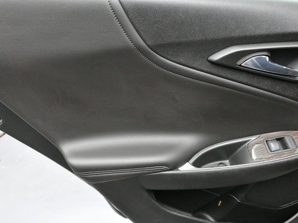 Used 2024 Chevrolet Malibu LT image 13
