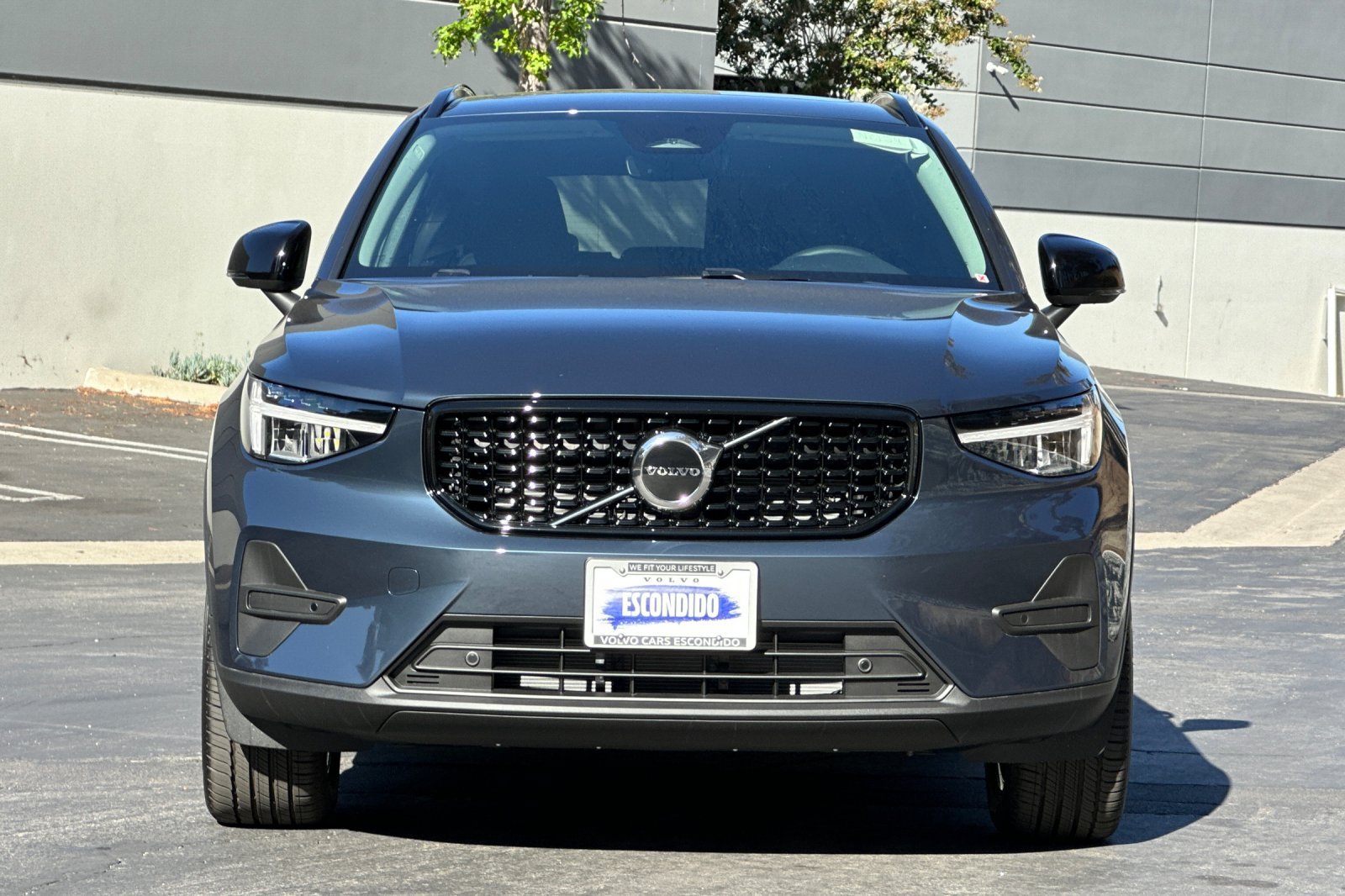 New 2026 Volvo XC40 B5 Core w/ Climate Package AWD/4WD image 6