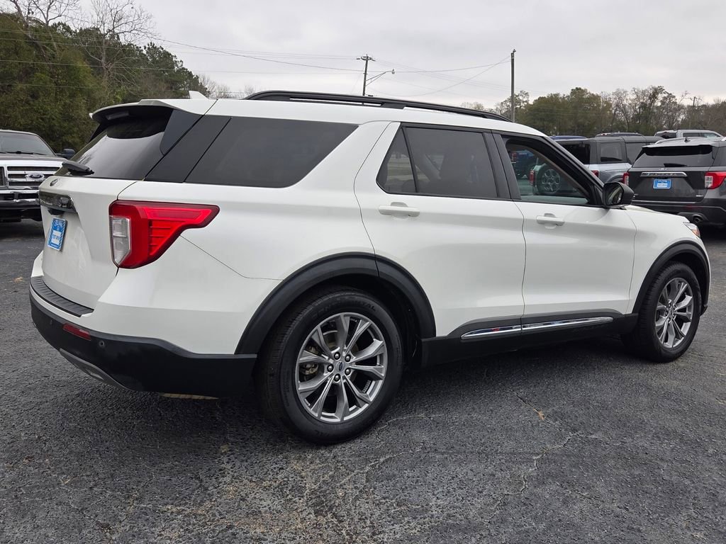 Used 2022 Ford Explorer XLT w/ Equipment Group 202A image 13