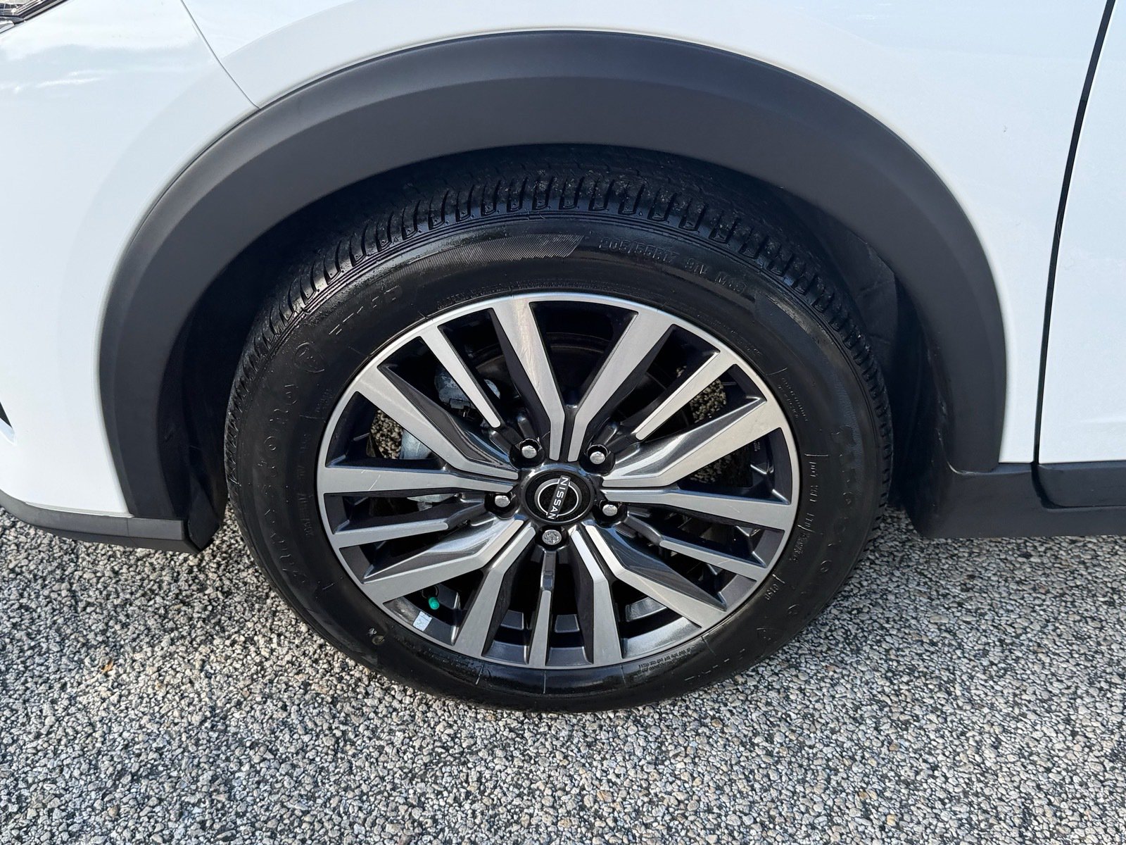 Used 2024 Nissan Kicks SV FWD image 19