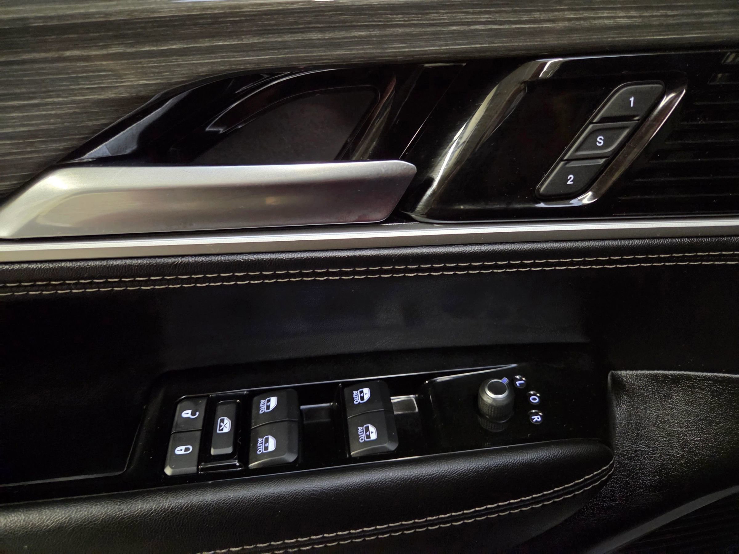 Used 2022 Jeep Wagoneer Series II image 16