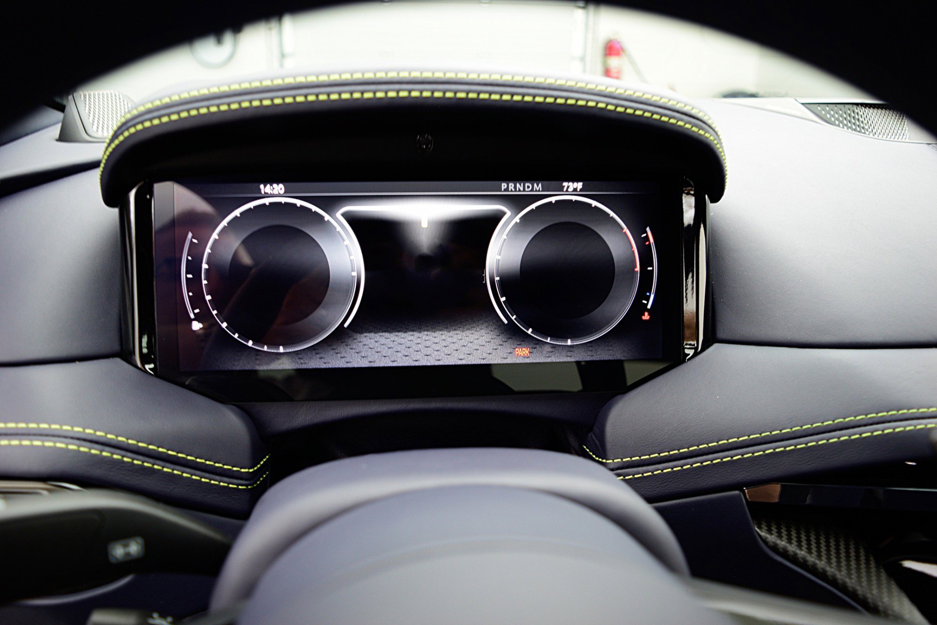 Used 2024 Aston Martin DB12 Coupe image 28