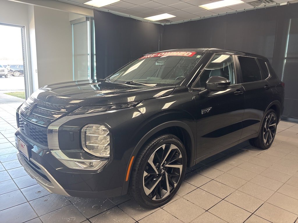 Used 2023 Mitsubishi Outlander SE image 10