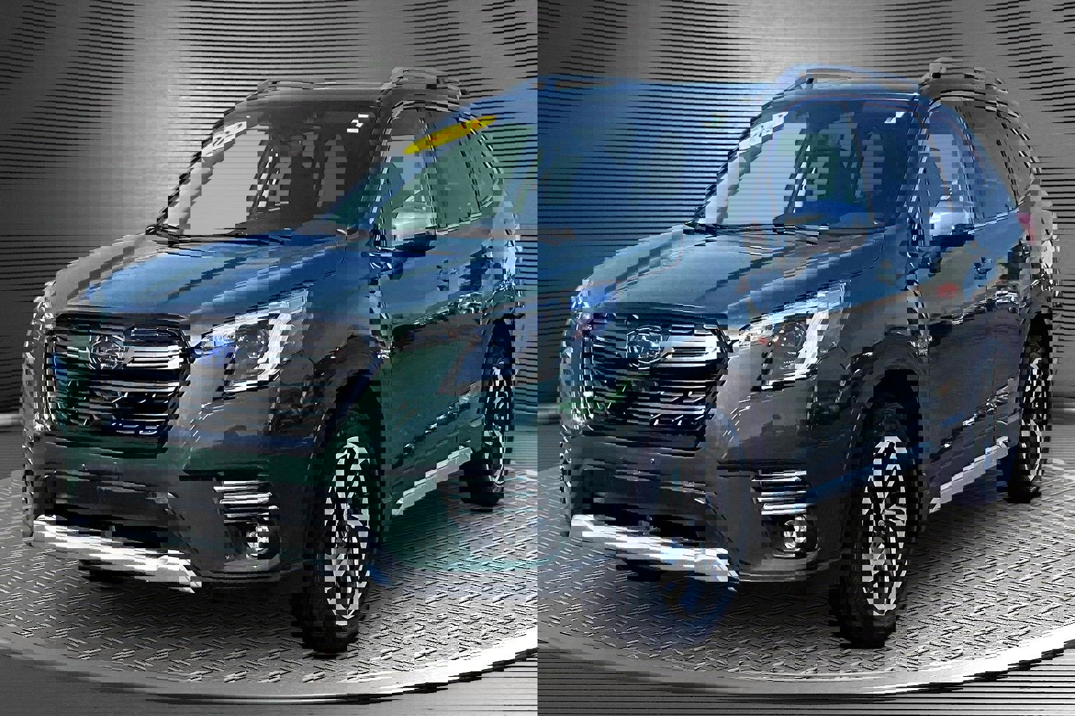 Used 2023 Subaru Forester Touring image 3