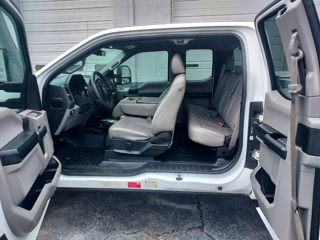Used 2017 Ford F250 XL w/ Power Equipment Group AWD/4WD image 11