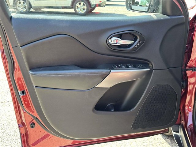 Used 2021 Jeep Cherokee Limited w/ Mopar Interior Package image 23