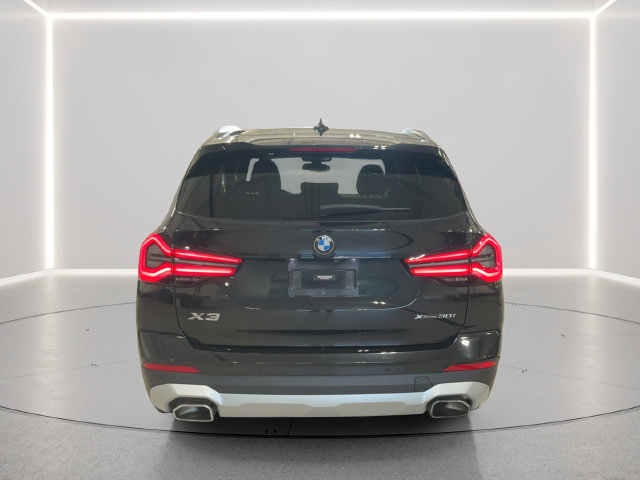Used 2022 BMW X3 xDrive30i w/ Premium Package 2 (ZPA) AWD/4WD image 4