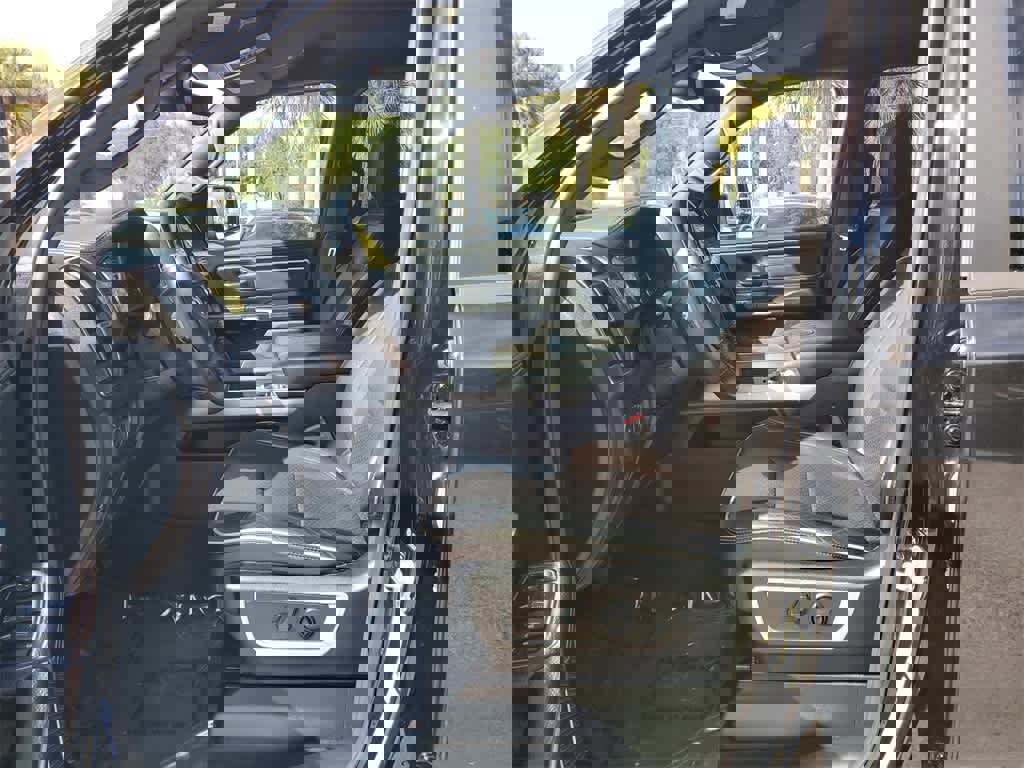 Used 2024 RAM 1500 Laramie image 22