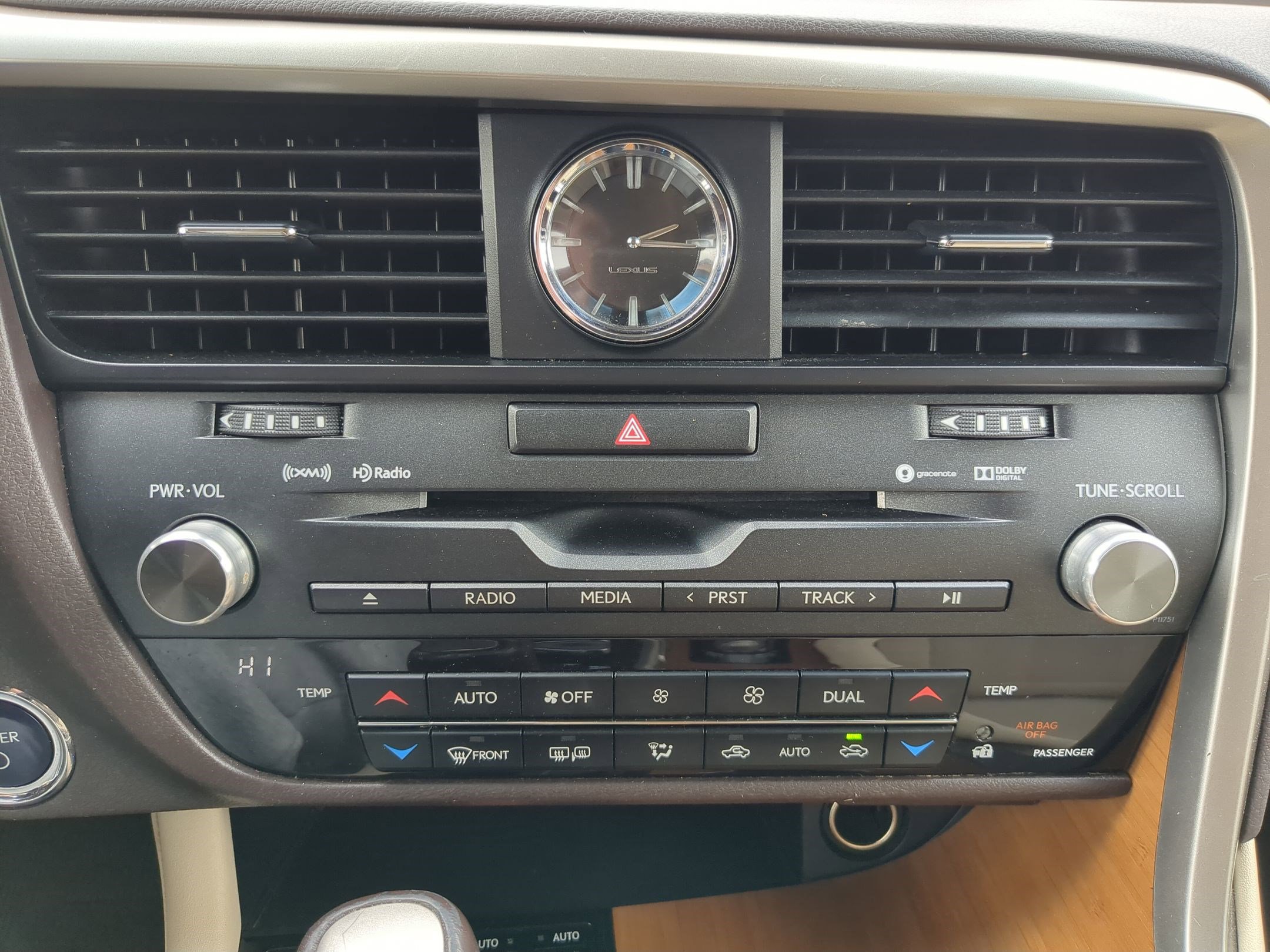 Used 2019 Lexus RX 450h AWD w/ Navigation Package image 25