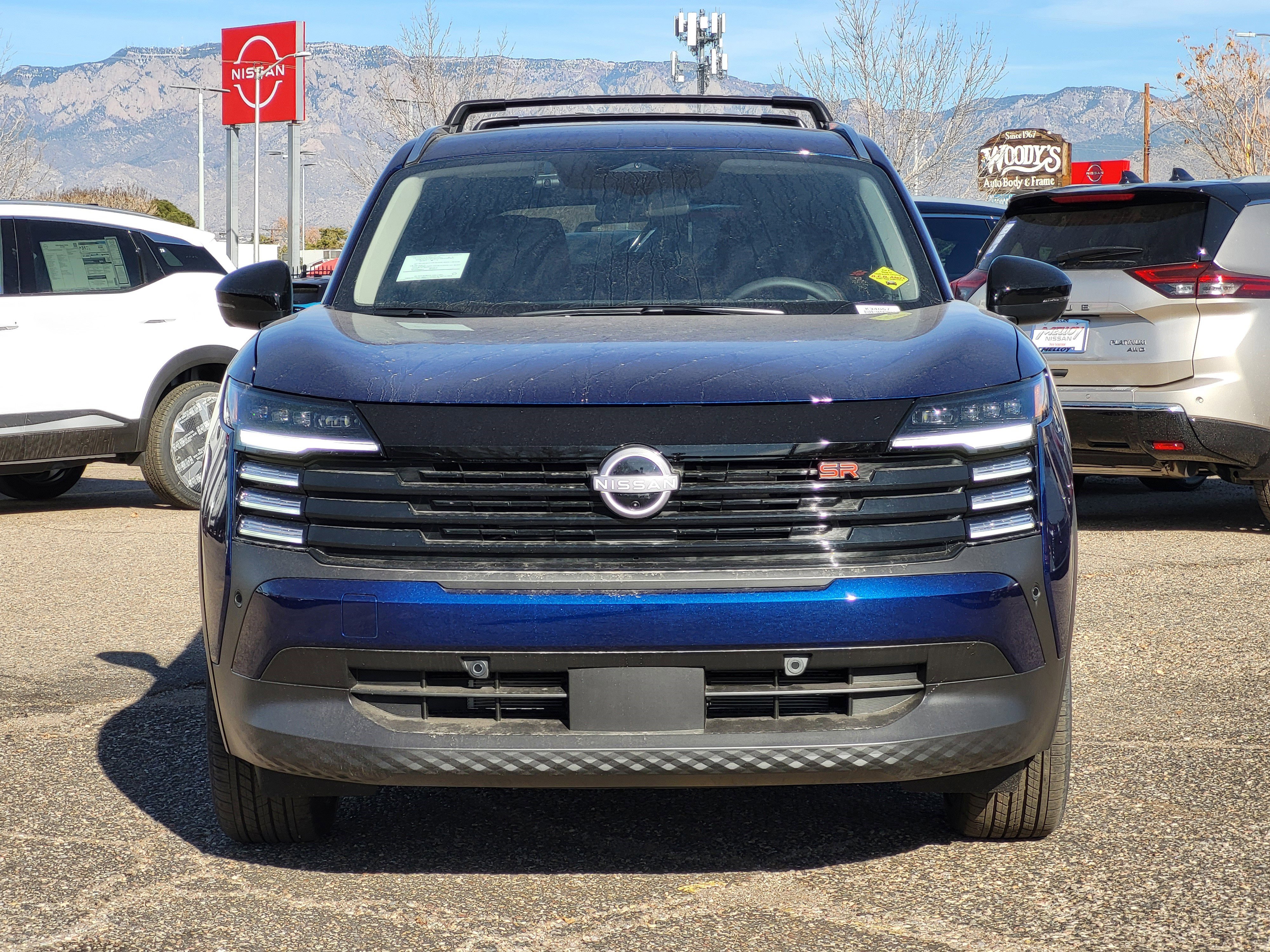 New 2026 Nissan Kicks SR image 2