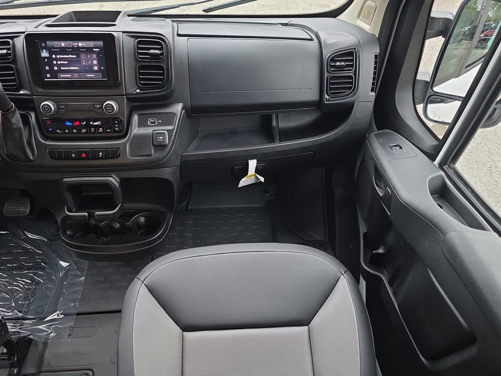 Used 2025 RAM ProMaster 2500 w/ Convenience Group FWD image 21