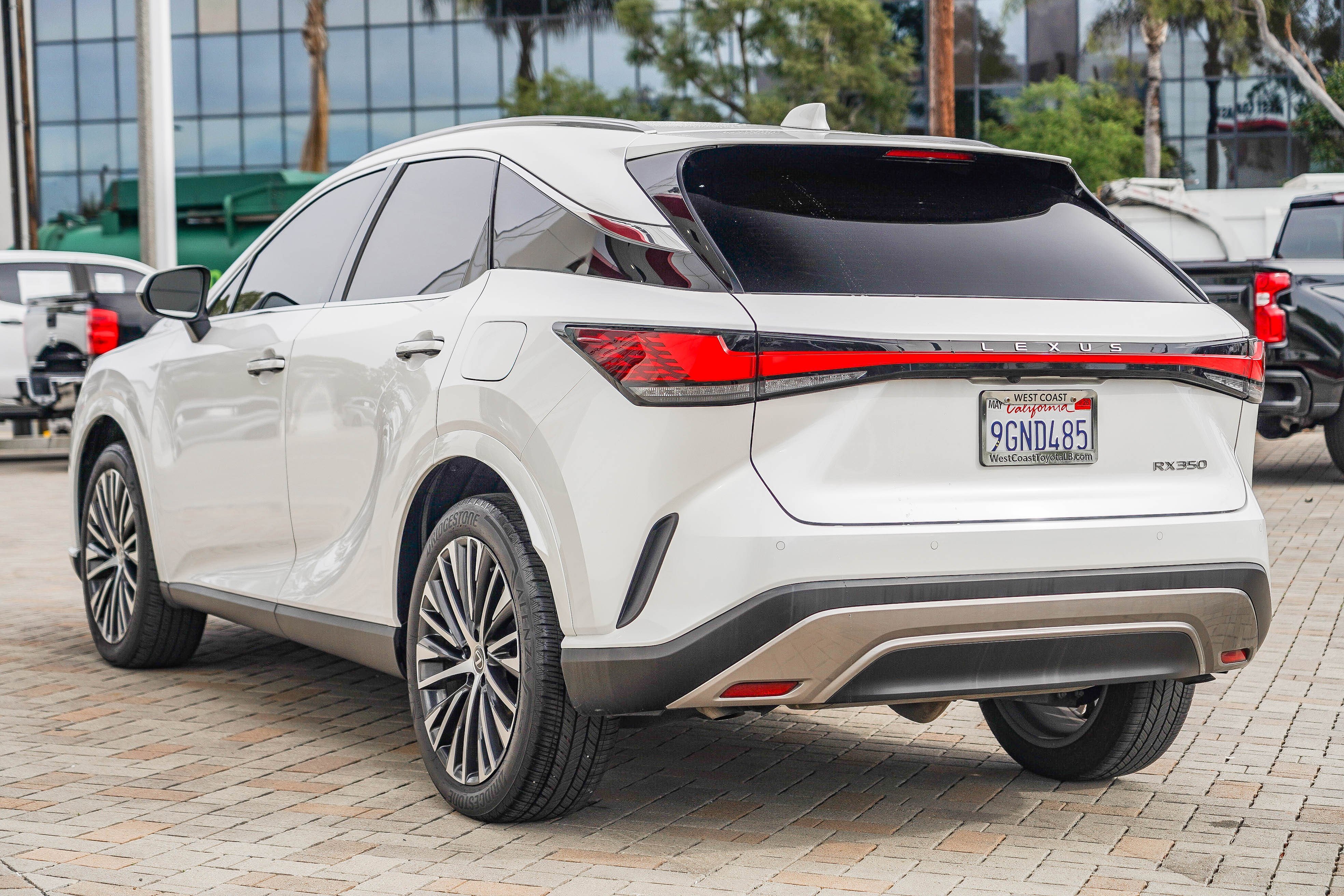 Used 2023 Lexus RX 350 Premium Plus w/ Cold Area Package image 9