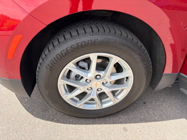 Used 2024 Chevrolet Equinox LT AWD/4WD image 8