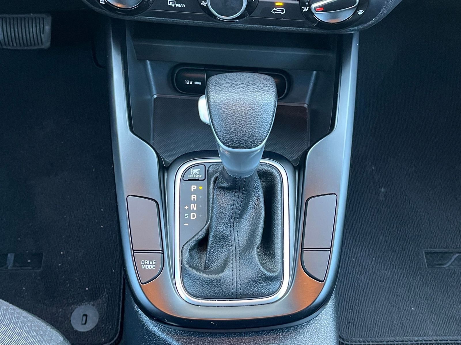 Used 2025 Kia Soul LX w/ LX Technology Package FWD image 38