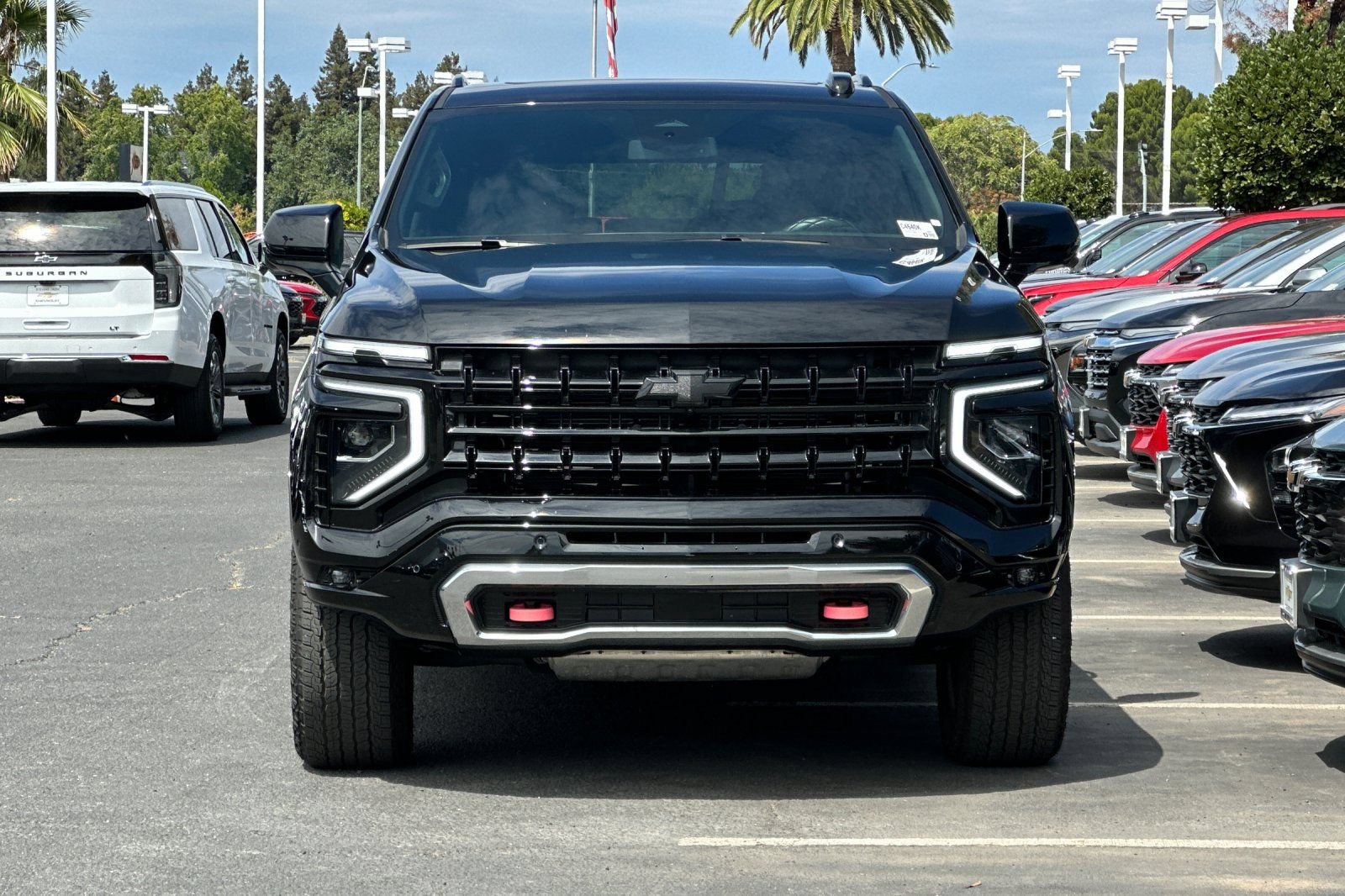 Used 2025 Chevrolet Tahoe Z71 w/ Z71 Off-Road Package AWD/4WD image 9