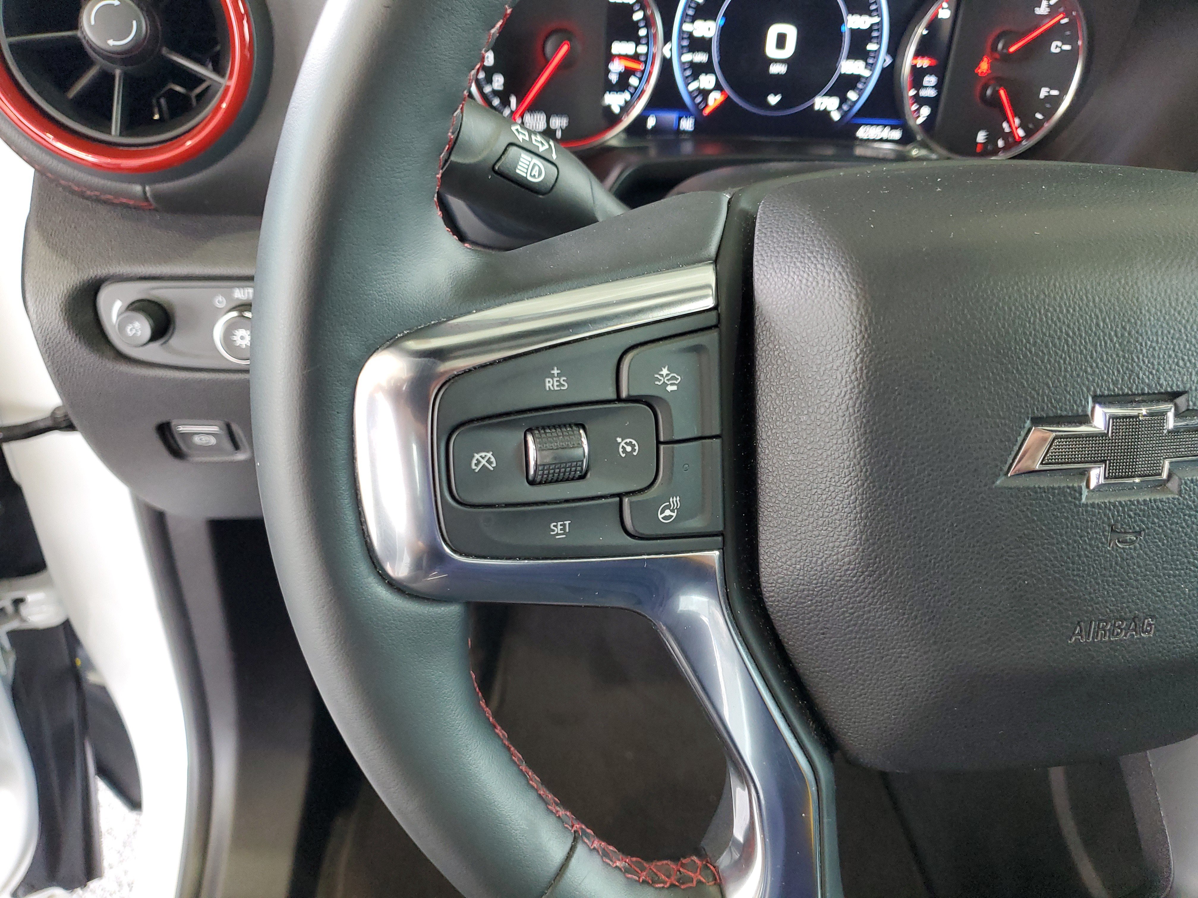 Used 2024 Chevrolet Blazer RS w/ Driver Confidence II Package FWD image 24