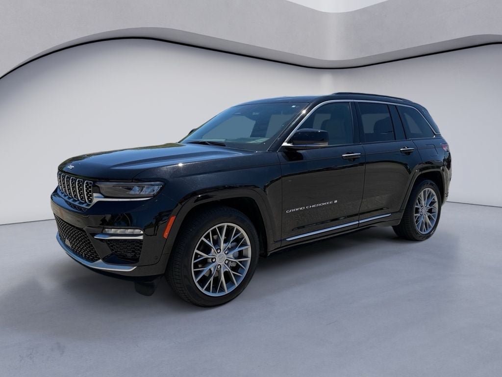 Used 2025 Jeep Grand Cherokee Summit AWD/4WD image 1