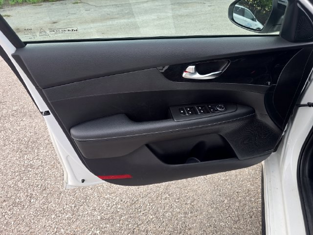 Used 2023 Kia Forte GT-Line w/ GT-Line Premium Package FWD image 10